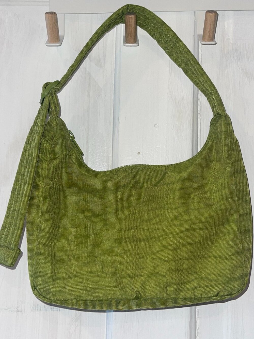BAGGU Mini Nylon Shoulder Bag in Green Juice